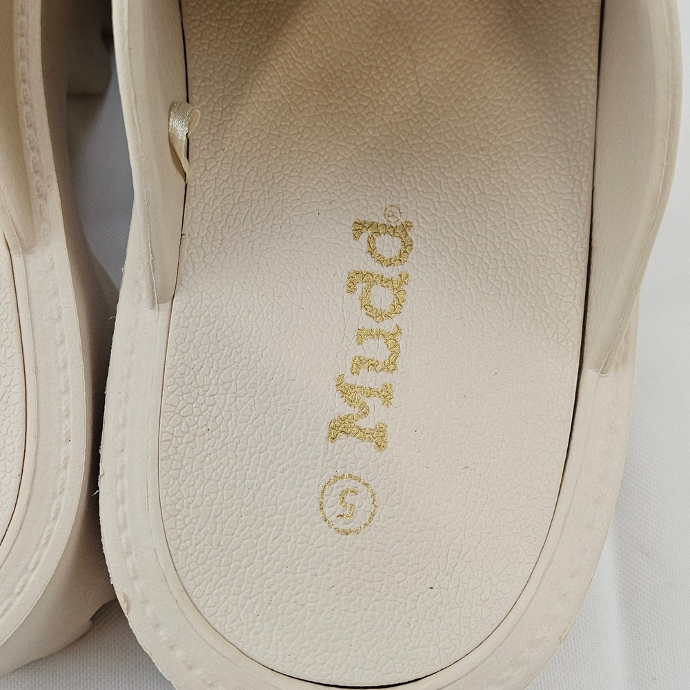 Mudd Beige Platform Clogs - Picture 7 of 10